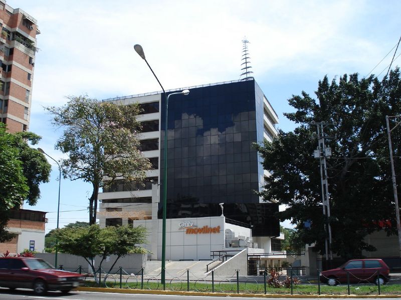 Archivo:Edificio CANTV de Barquisimeto 3.jpg