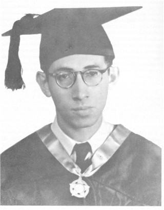 Archivo:Ramon J Velazquez 1941.jpg