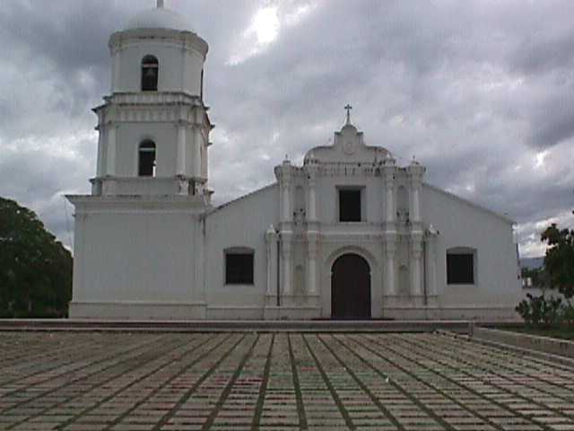 Archivo:Catedral del Tocuyo 1.jpg