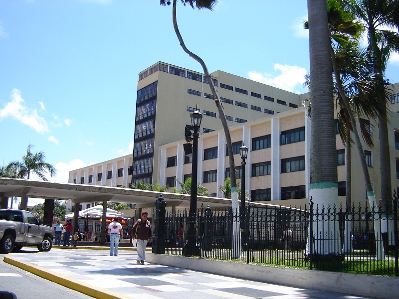 Archivo:Edificio Nacional en Barquisimeto 1.jpg
