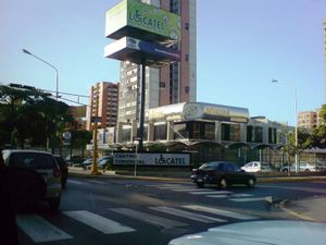 Locatel Avenida Lara en Barquisimeto.jpg