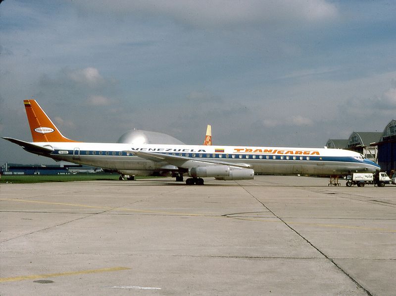 Archivo:Viasa-DC-8-YV-130C.jpg
