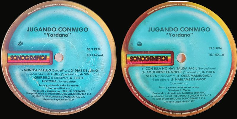 Archivo:Jugando conmigo - discos.jpg