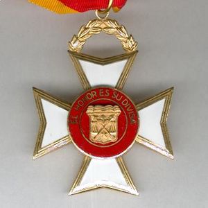 Cruz de la Guardia Nacional 1.jpg