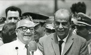 Romulo Betancourt y Romulo Gallegos.jpg