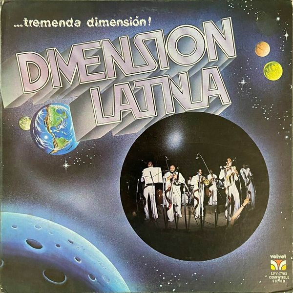 Archivo:Tremenda Dimension-Frontal.jpg