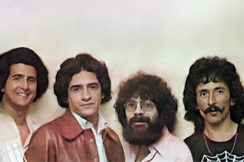 Archivo:Grupo Tinajas.jpg