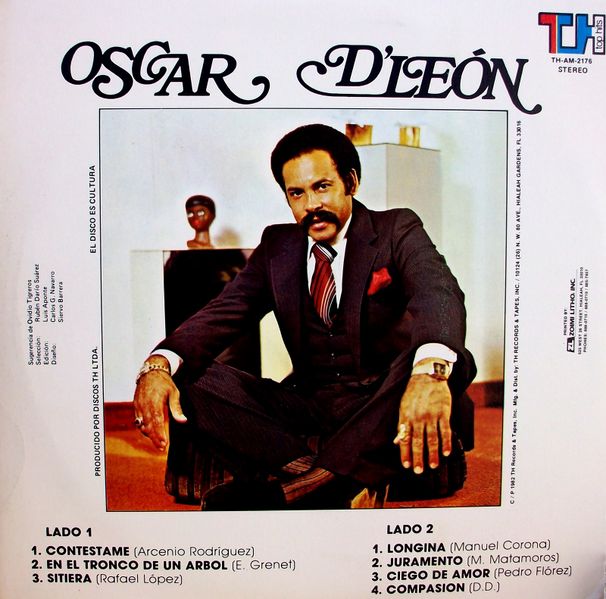 Archivo:Oscar DLeon Boleros-Trasera.jpg