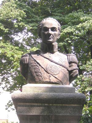 Simon Bolivar Medellin Colombia 2.jpg