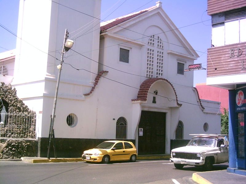 Archivo:Iglesia de Punto Fijo Estado Falcon.jpg