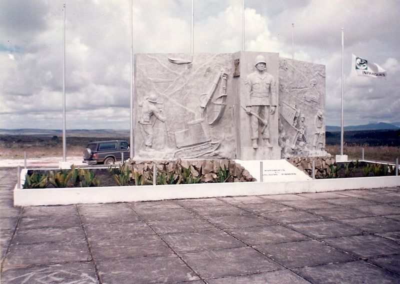 Archivo:Monumento al Pionero.jpg
