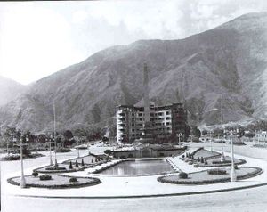 Plaza Francia en Altamira 1951.jpg