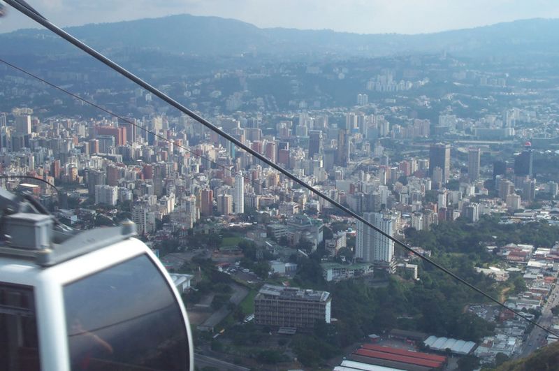 Archivo:Teleferico de Caracas 1.jpg