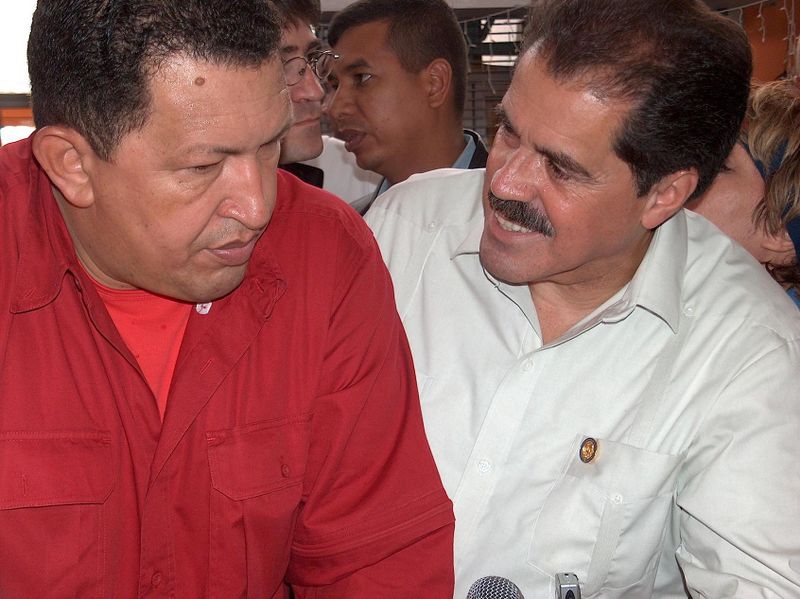 Archivo:Hugo Chavez septiembre 2005.jpg