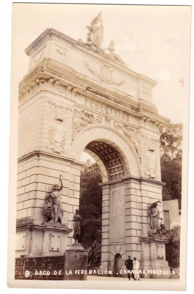 Archivo:Arco de la Federacion.jpg